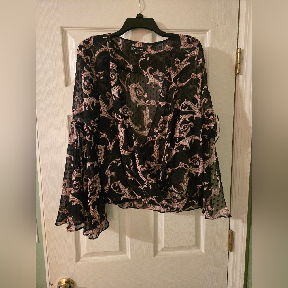 Elegant Black and Pink Women's Top